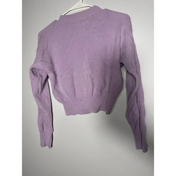Forever 21 Womens long sleeve cropped button-up Lavender/purple sweater, size Sm - Picture 3 of 4
